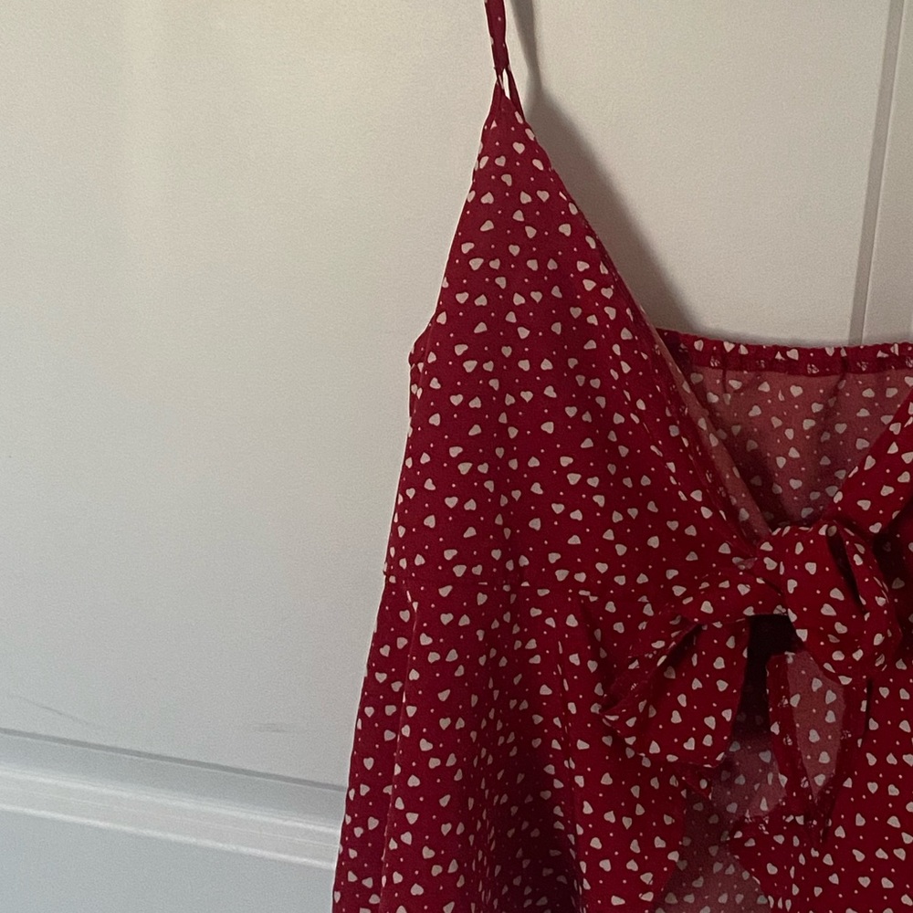 Red with white hearts tie front tank top
